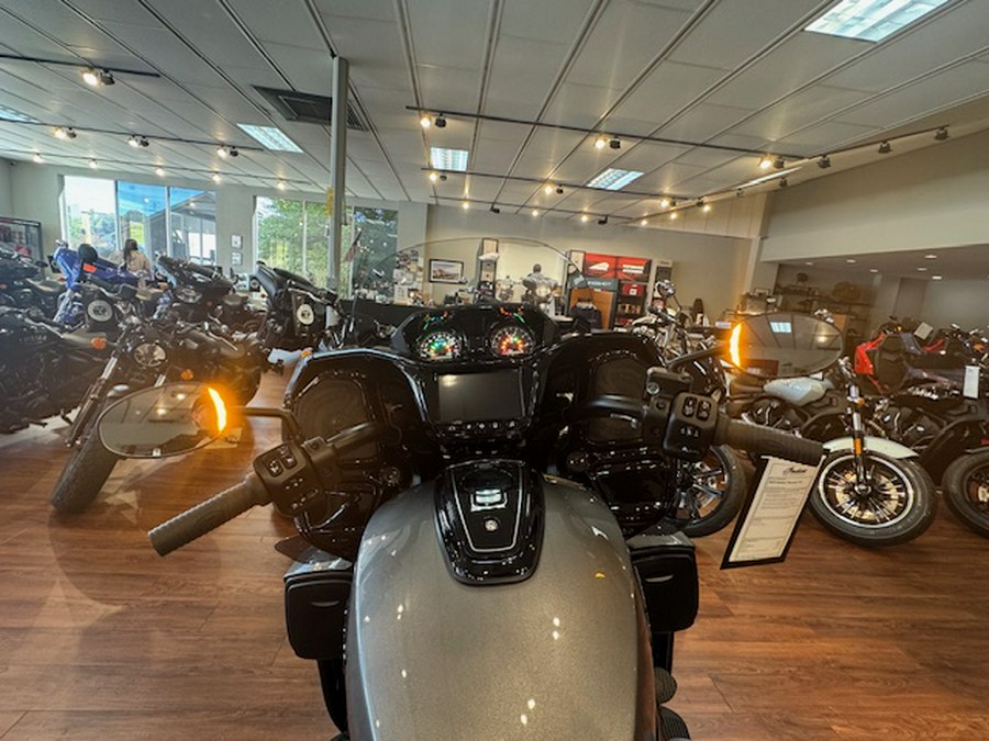 2025 Indian Motorcycle® Pursuit 112 Dark Horse® with PowerBand Audio Package