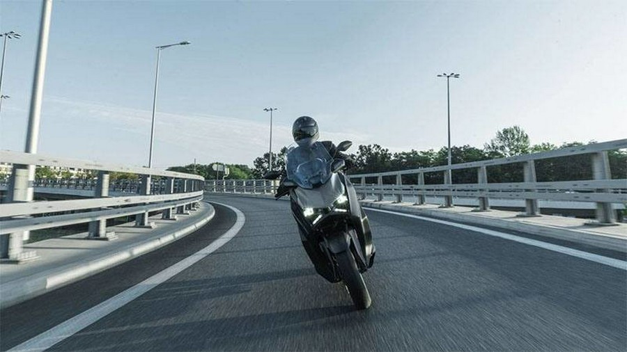 2025 Yamaha XMAX Midnight Black