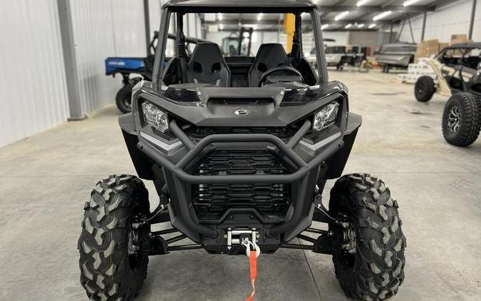 2023 Can-Am® Commander XT 700