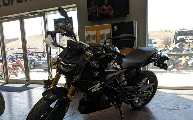 2024 BMW G 310 R Triple Black