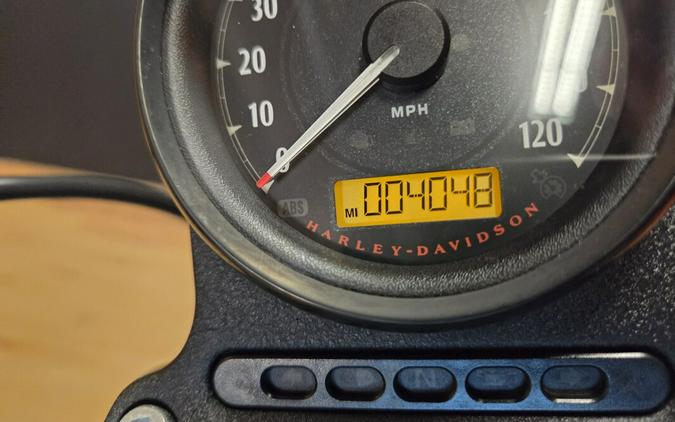 XL 883N 2020 Iron 883™