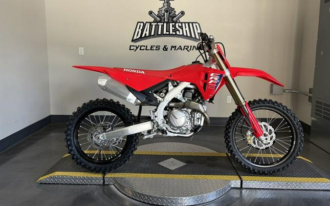 2025 Honda CRF450R Review [First Ride at Ironman Raceway]