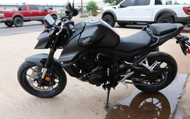 New 2025 HONDA CB750 HORNET