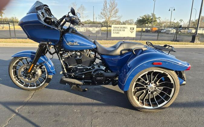 FLTRT 2023 Road Glide 3