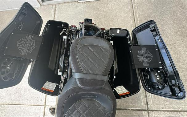 2022 Harley-Davidson® FLHXSE - CVO™ Street Glide®