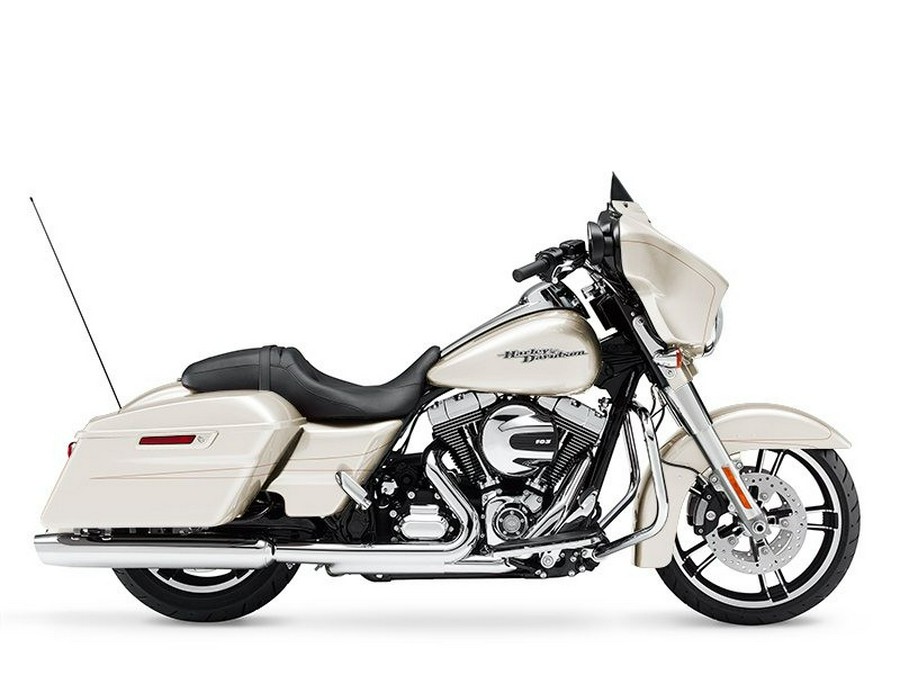 2015 Harley-Davidson® Street Glide® Special Morocco Gold Pearl