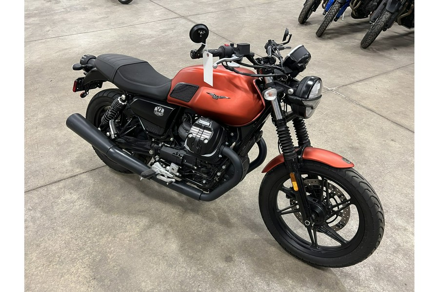 2021 Moto Guzzi V7 Stone E5