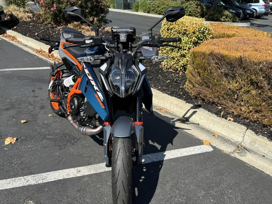 2025 KTM 390 Duke