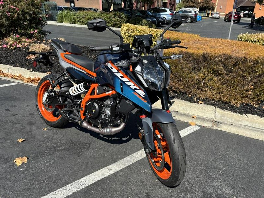 2025 KTM 390 Duke