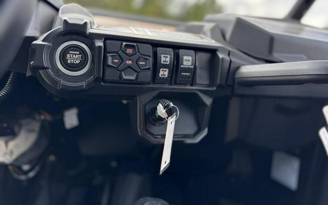 2025 Can-Am® Commander MAX XT 700