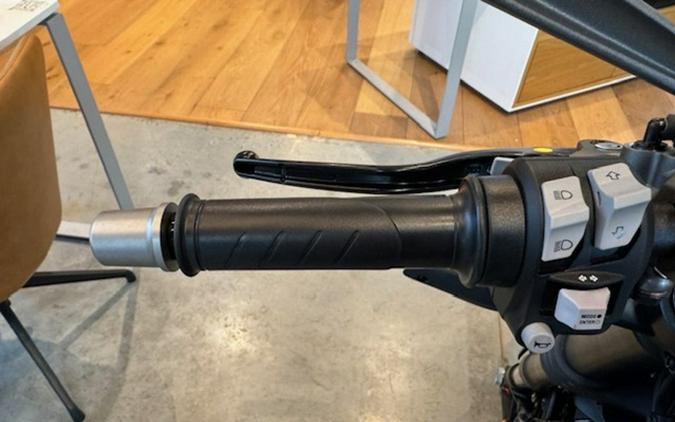 2025 DUCATI Streetfighter V2