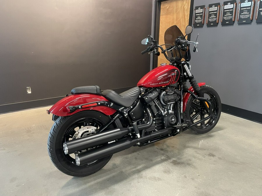 2022 Harley-Davidson® Street Bob® 114 Redline Red