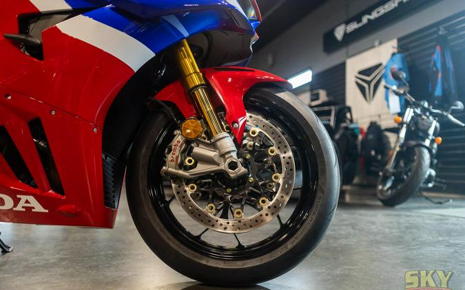 2025 Honda CBR1000RRR Fireblade SP