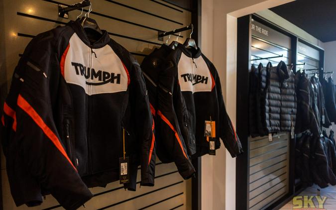 2026 Triumph Thruxton 400