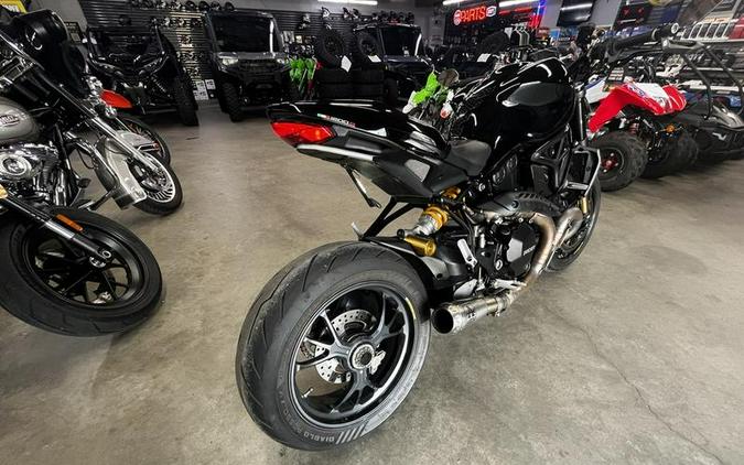 2016 Ducati M1200R