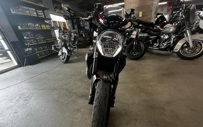 2016 Ducati M1200R