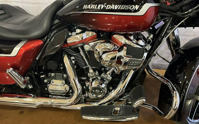 2021 Harley-Davidson CVO Street Glide FLHXSE Sunset Orng & Black