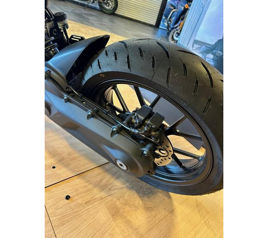 2025 Can-Am® Pulse Carbon Black