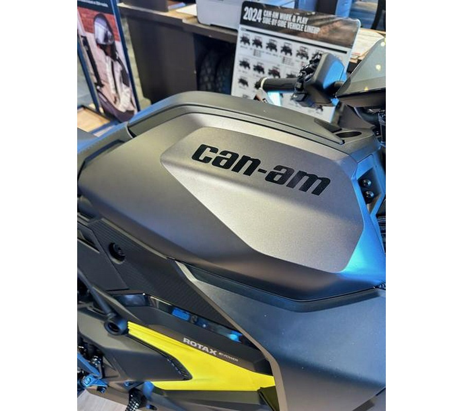 2025 Can-Am® Pulse Carbon Black