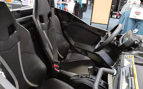 2025 Can-Am® Commander XT 1000R