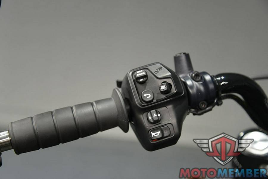 2025 Indian Scout Bobber Limited +Tech Black Smoke