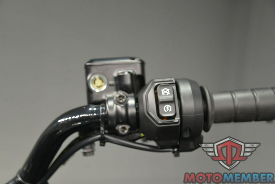 2025 Indian Scout Bobber Limited +Tech Black Smoke