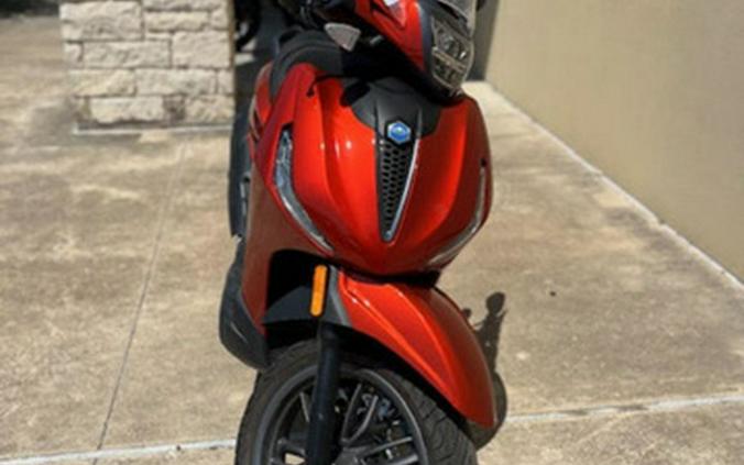 2024 Piaggio BV400