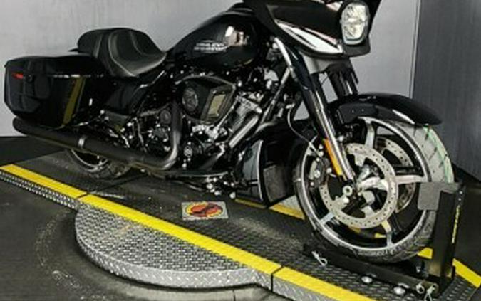 2024 Harley-Davidson Street Glide® FLHX VIVID BLACK