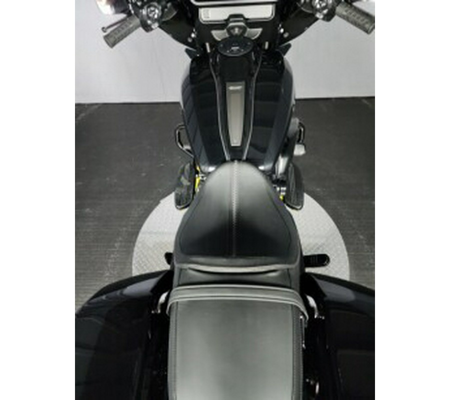 2024 Harley-Davidson Street Glide® FLHX VIVID BLACK