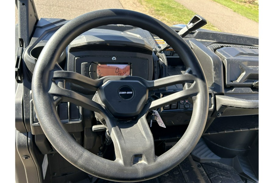 2024 Can-Am SSV DEF XT 64 HD10 GY 24 XT HD10