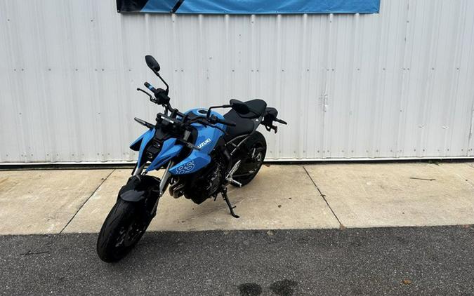2025 Suzuki GSX-8S
