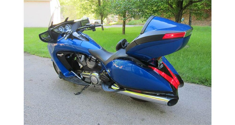 2016 Victory Motorcycles Vision - Blue Fire Gloss