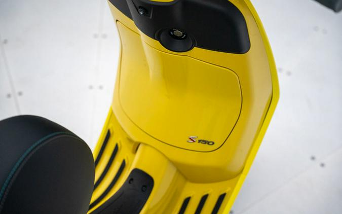 2025 Vespa Primavera 150 S