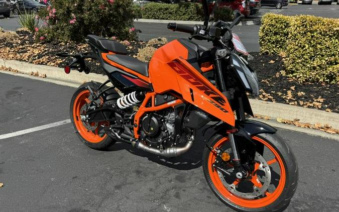 2025 KTM 390 Duke