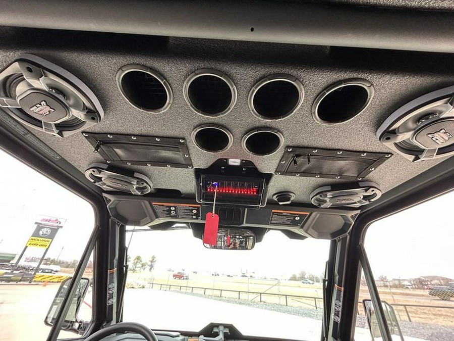 2026 Can-Am® Defender MAX Limited HD11