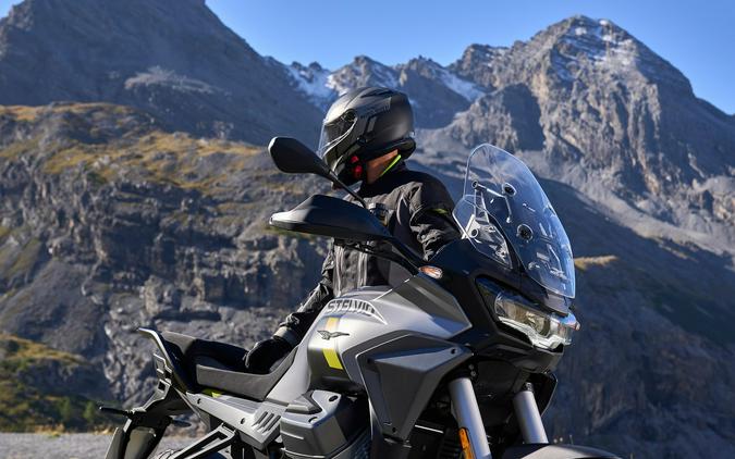 2025 Moto Guzzi Stelvio