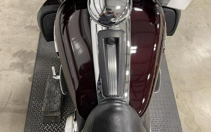 2014 Harley-Davidson® FLHTCU - Electra Glide® Ultra Classic®