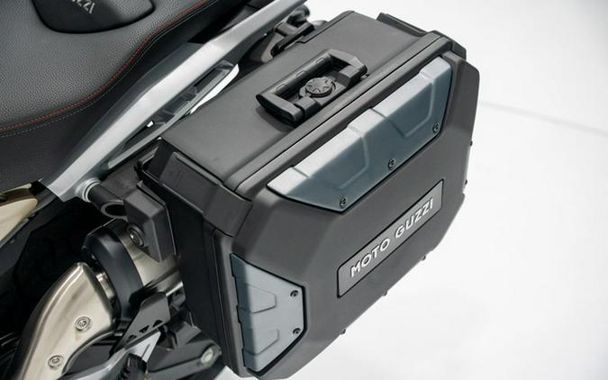 2025 Moto Guzzi V85 TT Travel