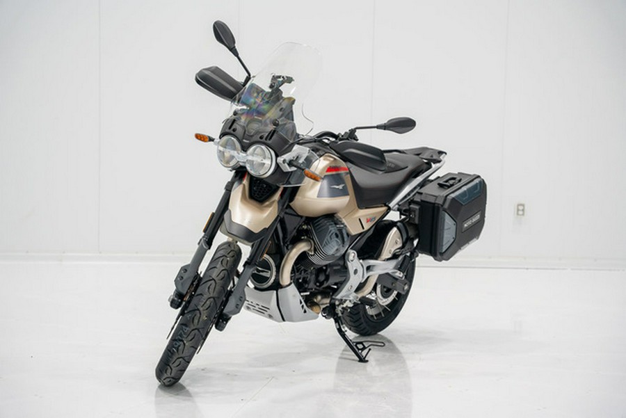 2025 Moto Guzzi V85 TT Travel