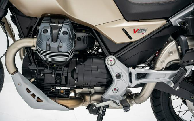 2025 Moto Guzzi V85 TT Travel