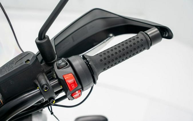 2025 Moto Guzzi V85 TT Travel