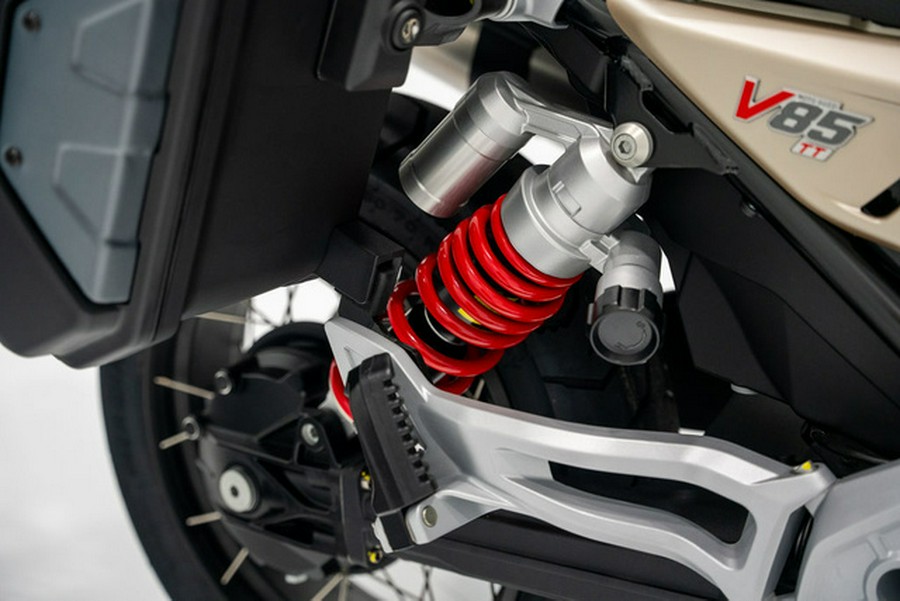 2025 Moto Guzzi V85 TT Travel