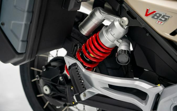 2025 Moto Guzzi V85 TT Travel