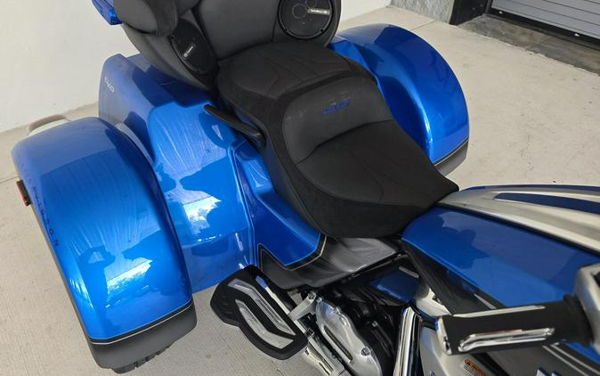 2026 Harley-Davidson® CVO Street Glide 3 Limited Electric Coast CVO Two-Tone