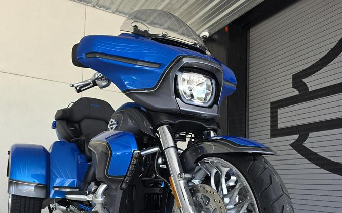 2026 Harley-Davidson® CVO Street Glide 3 Limited Electric Coast CVO Two-Tone