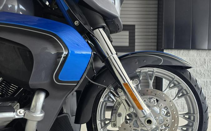 2026 Harley-Davidson® CVO Street Glide 3 Limited Electric Coast CVO Two-Tone