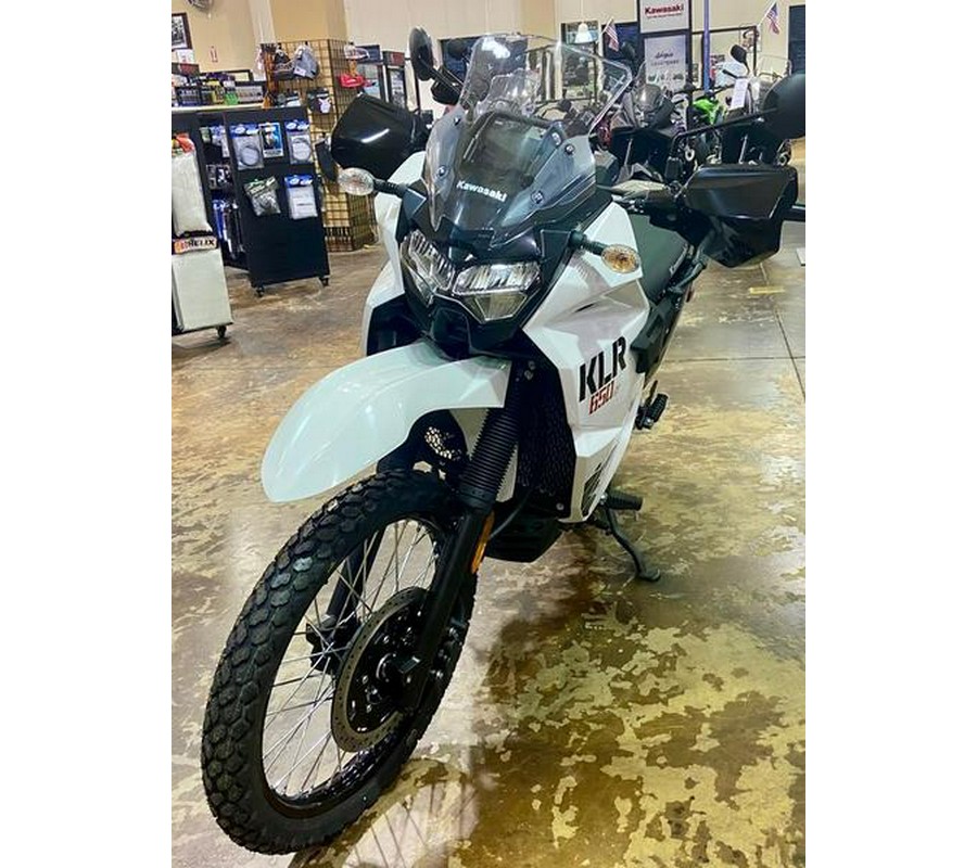 2025 Kawasaki KLR®650 Pearl Crystal White/Metallic Carbon Gray