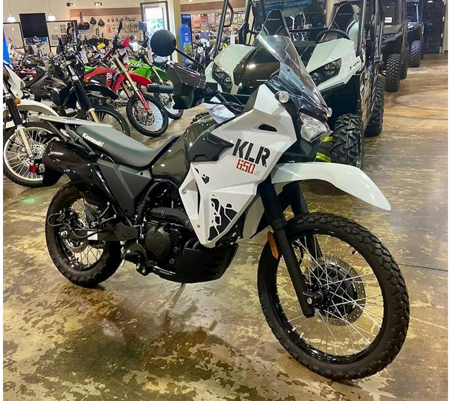 2025 Kawasaki KLR®650 Pearl Crystal White/Metallic Carbon Gray
