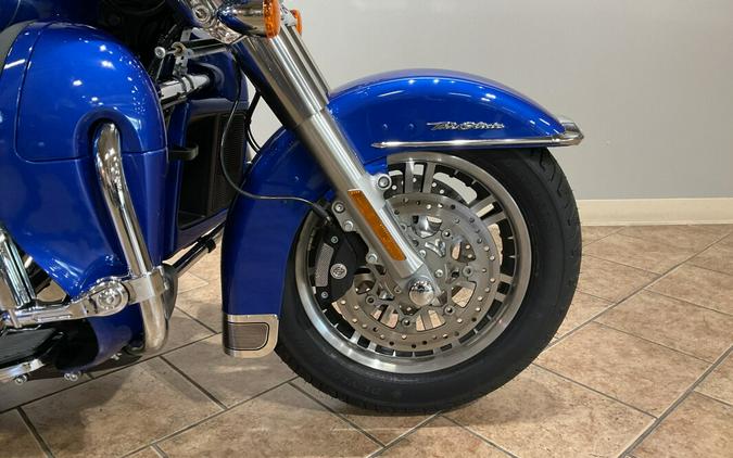 2024 Harley-Davidson® Tri Glide® Ultra Blue Burst FLHTCUTG