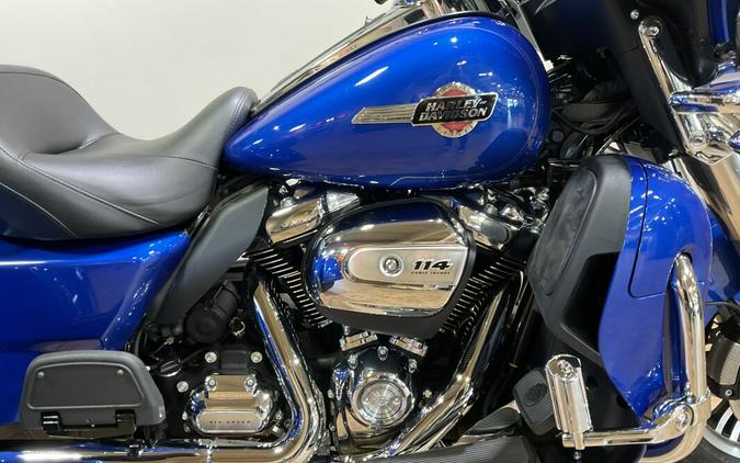 2024 Harley-Davidson® Tri Glide® Ultra Blue Burst FLHTCUTG